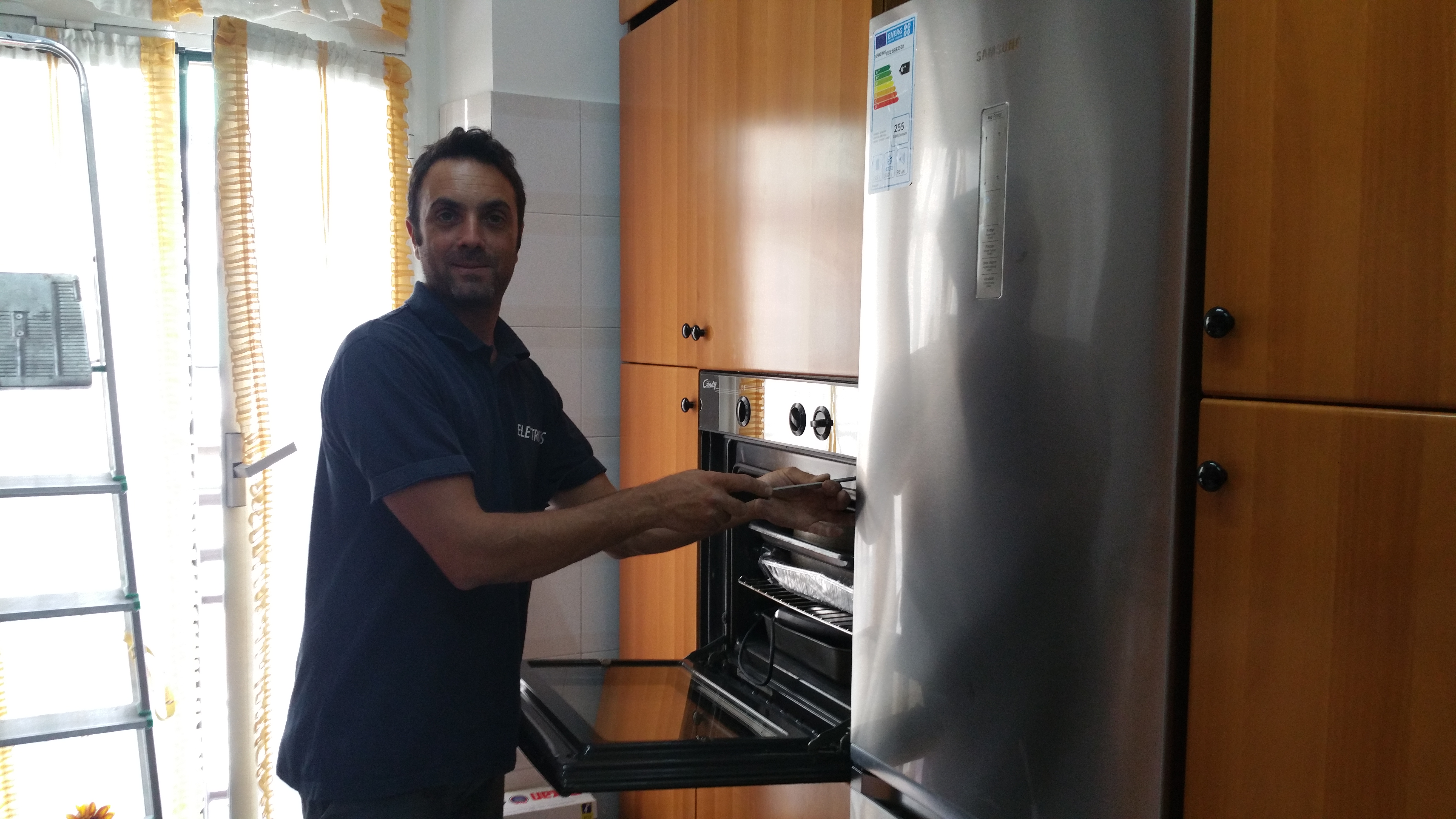 Frigo Da Incasso Con Un Samsung Kitchen scatto 3
