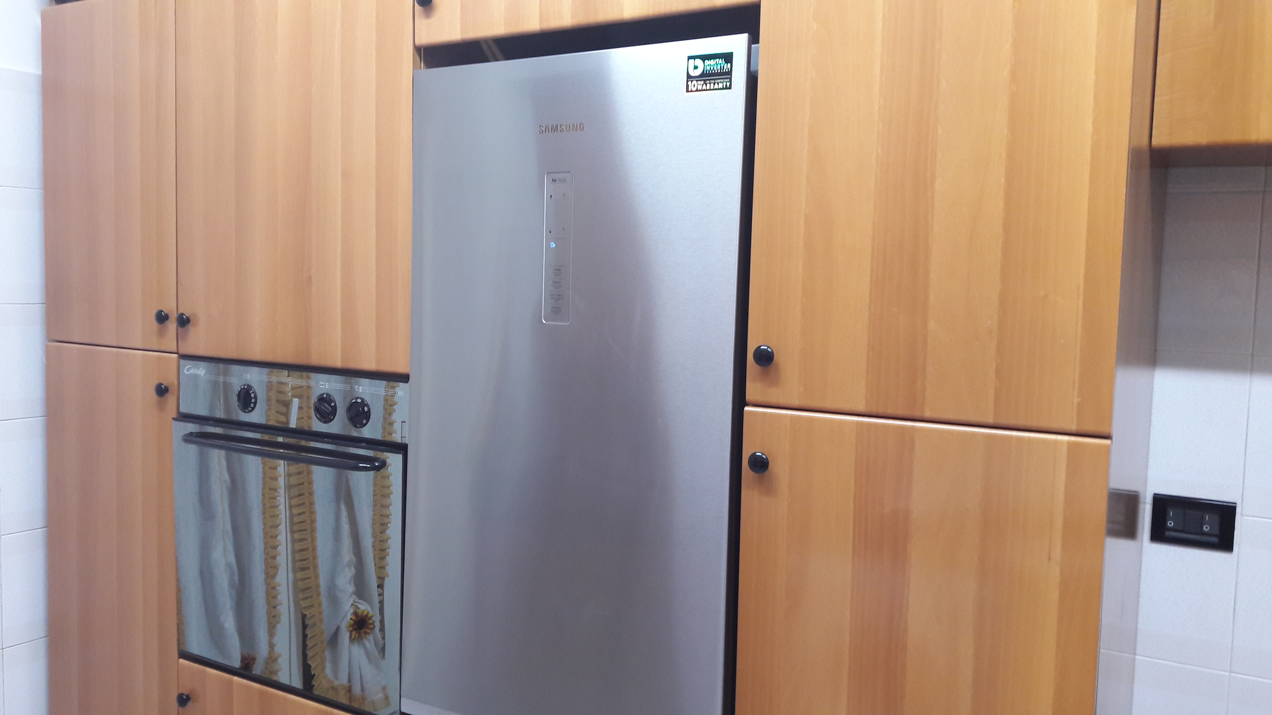 Frigo Da Incasso Con Un Samsung Kitchen scatto 7