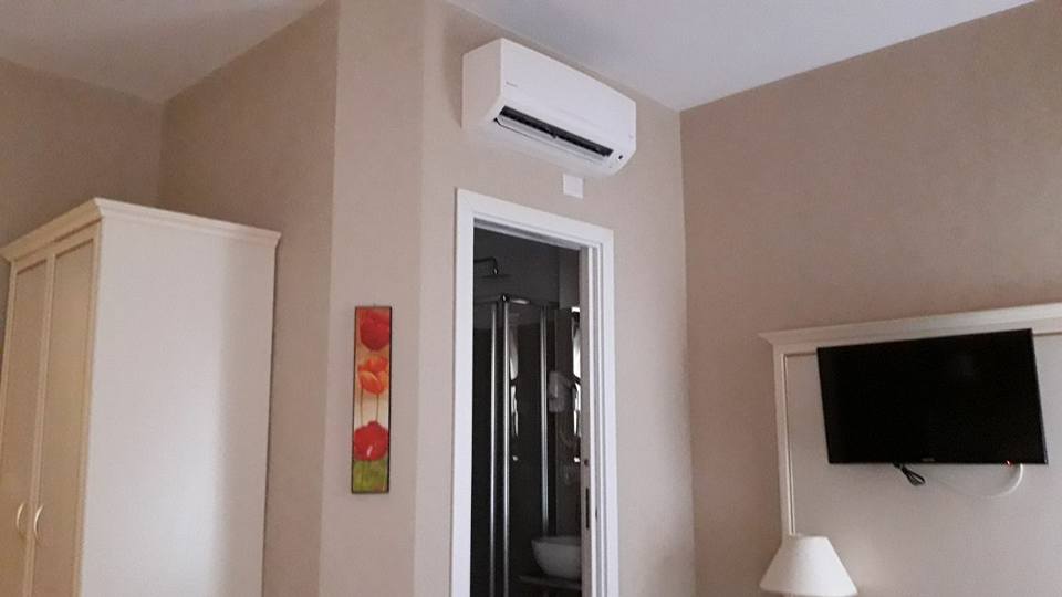 Impianto Di Aria Condizionata Daikin Inverter scatto 6