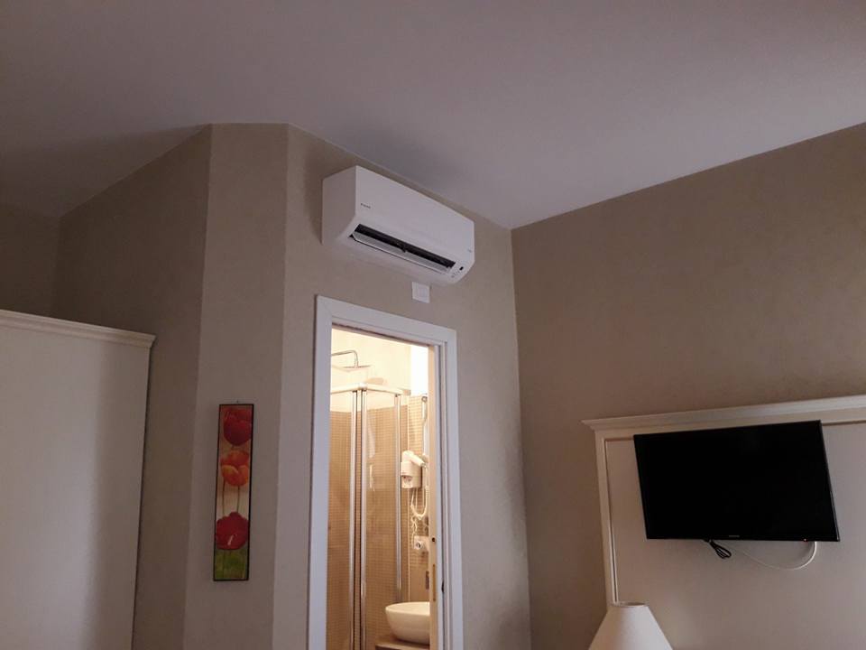 Impianto Di Aria Condizionata Daikin Inverter scatto 8