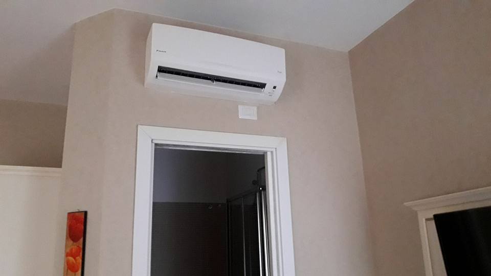 Impianto Di Aria Condizionata Daikin Inverter scatto 4