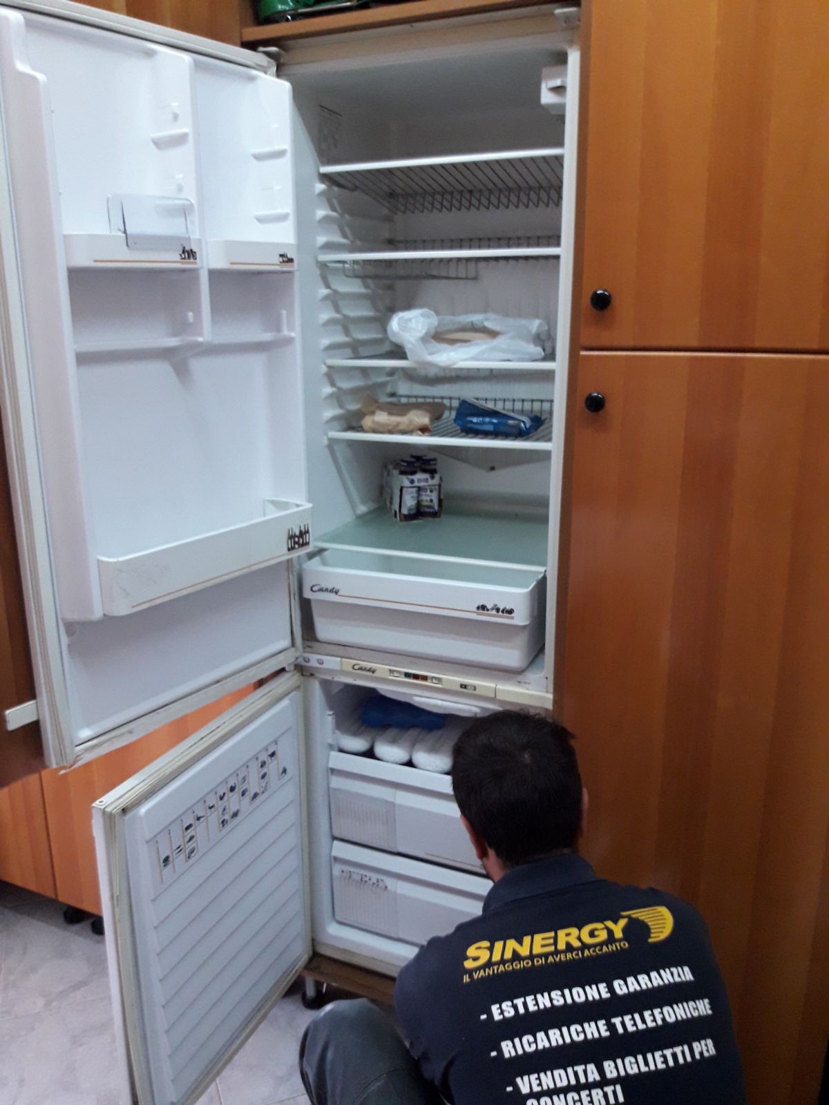 Frigo Da Incasso Con Un Samsung Kitchen scatto 2