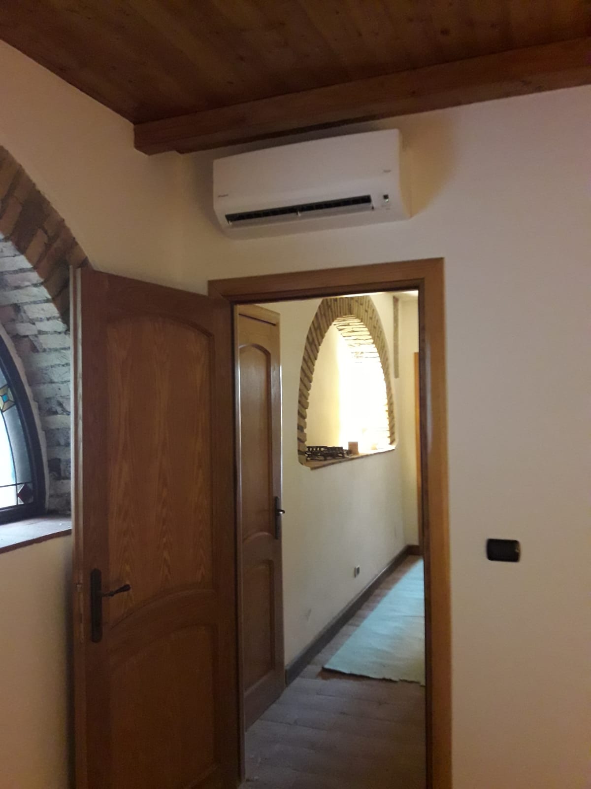 Impianto Di Aria Condizionata Realizzato Con Due scatto 2