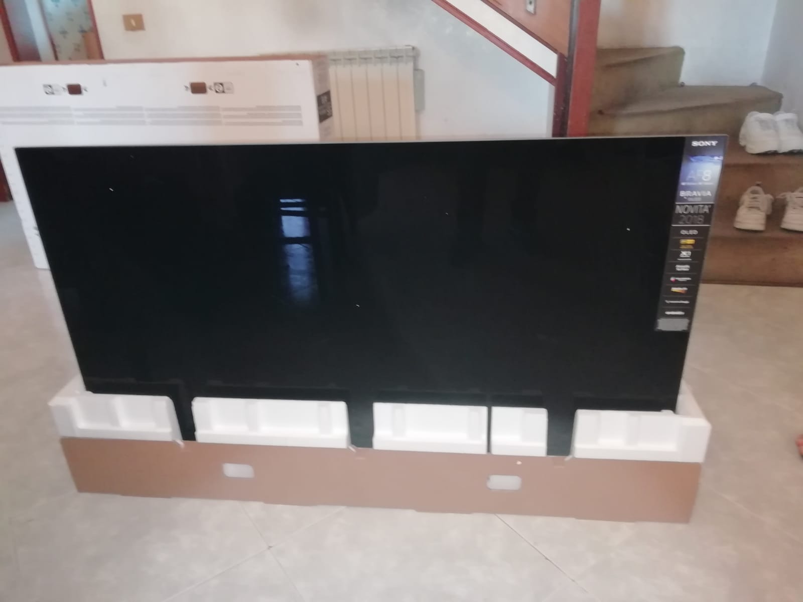 A Muro Di Un Tv Oled 55